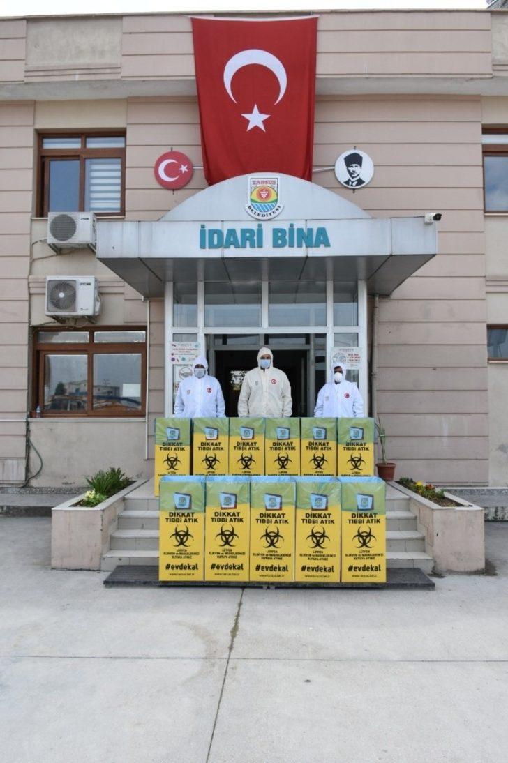 Tarsus Belediyesi, maske ve eldivenler için tıbbi atık kutuları hazırladı G4