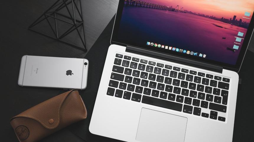 Tıpkı iPhone'lardaki gibi: Apple MacBook'ların pil &ouml;mr&uuml;n&uuml; uzatacak! Bakın nasıl