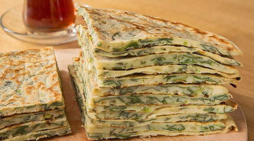 Kahvaltı sofranız şenlenecek! İşte birbirinden lezzetli 7 kahvaltılık hamur işi...