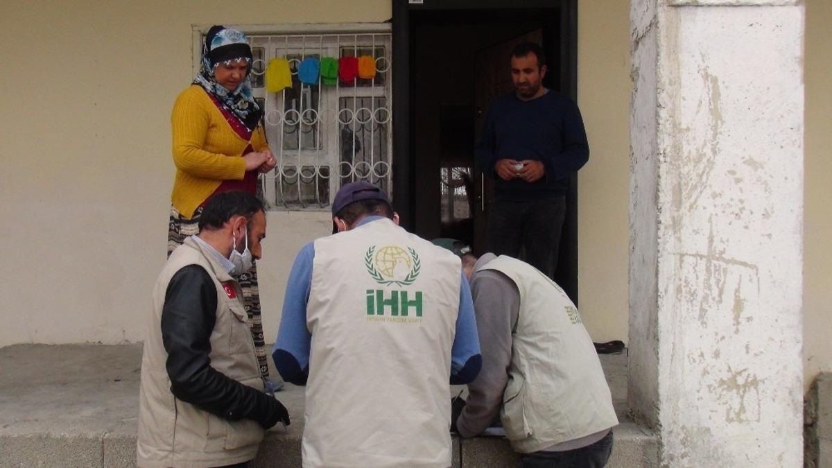 Korona vir&uuml;s nedeniyle iş yerini kapatan esnafa yardım eli