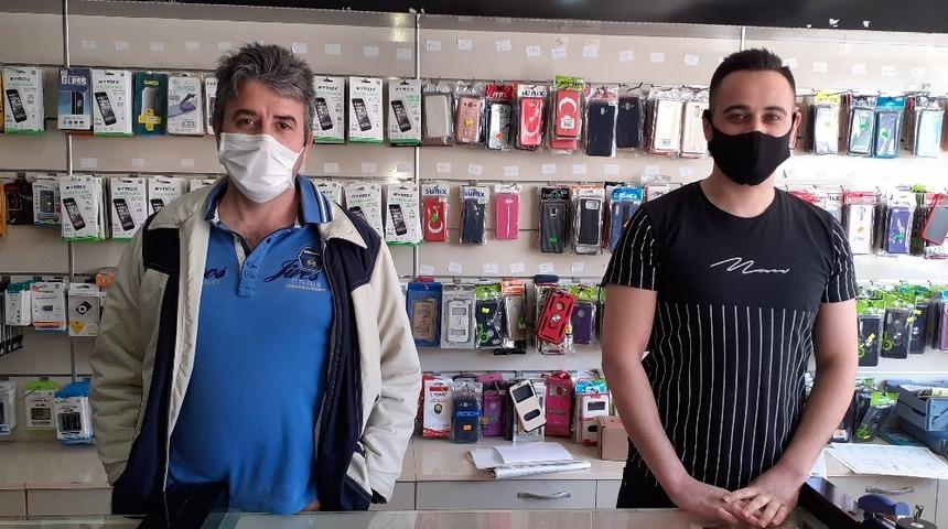 Şuhutlu esnaftan &rsquo;&rsquo;Evde kal&rsquo;&rsquo; &ccedil;ağrısına destek
