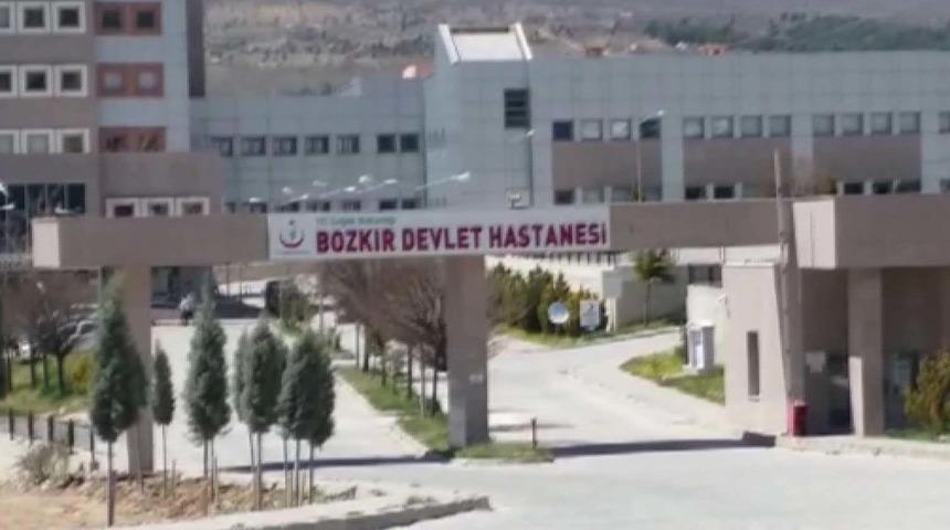 Koronavir&uuml;s hastalarına m&uuml;dahale eden doktorun testi de pozitif &ccedil;ıktı