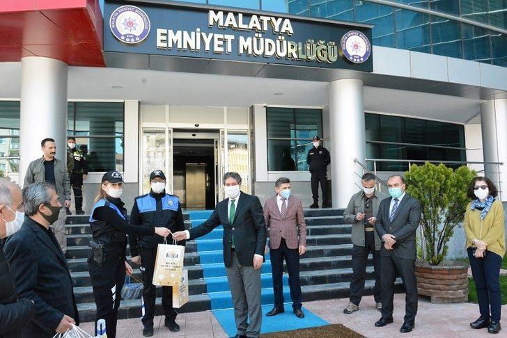 Yüz siperliği Malatya Emniyet Müdürlüğüne teslim edildi G2