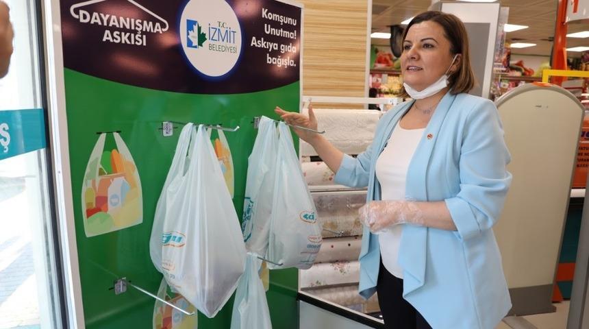 İzmit Belediyesi&rsquo;nden dayanışma askısı