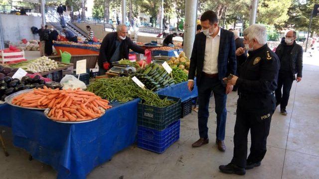 Kaymakam halk pazarını denetledi