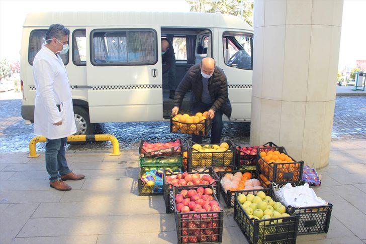 Ordu'da hal esnafından sağlıkçılara meyve ikramı G1