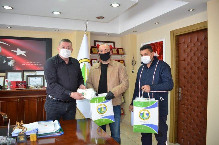 Alaplı’da maskeler kapıda teslim ediliyor G2