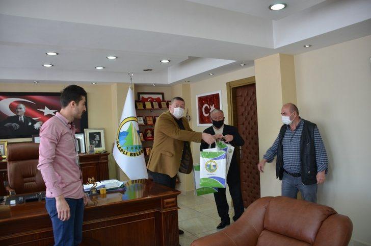 Alaplı’da maskeler kapıda teslim ediliyor G3