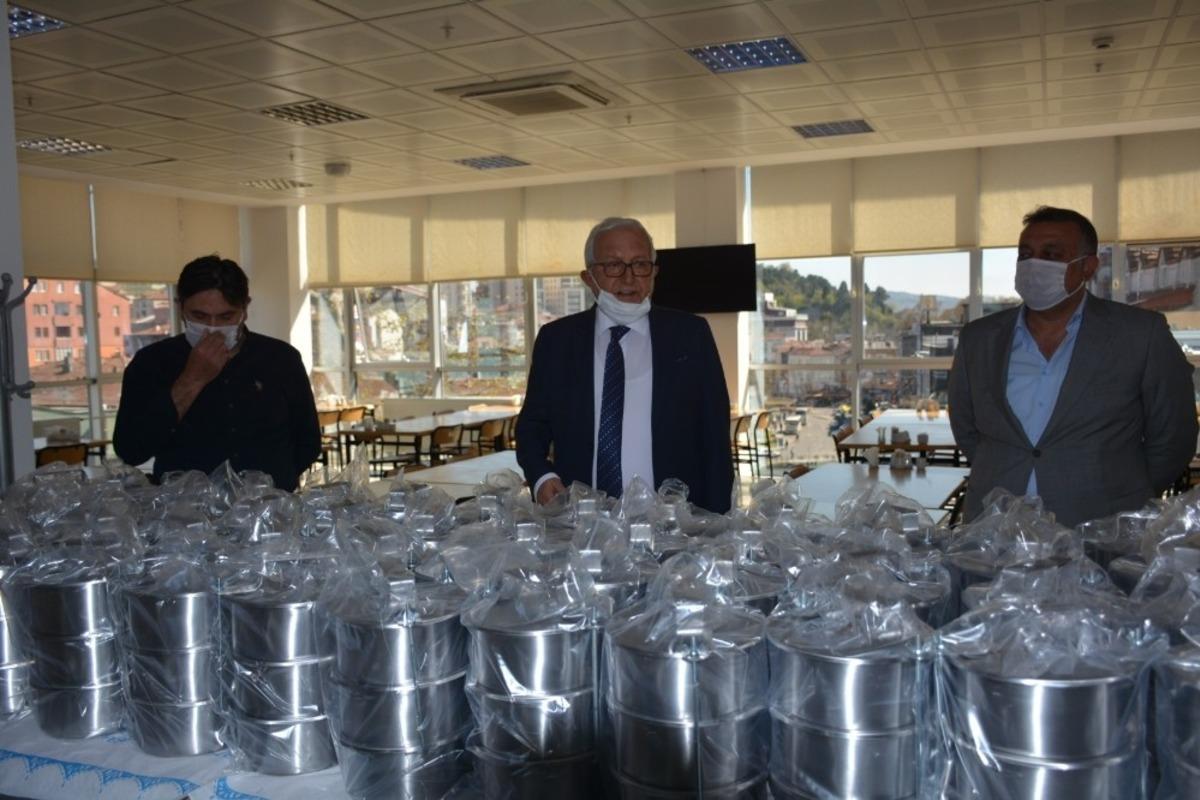 İşadamlarından aşevine sefer tası desteği