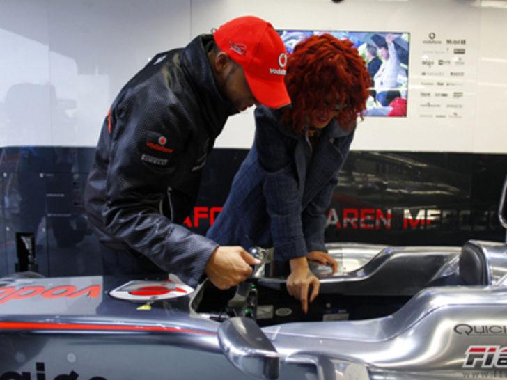 Rihanna'nın yeni aşkı Lewis Hamilton G2