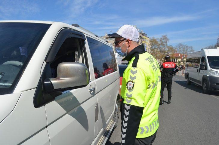 Polisi gören maske taktı G3
