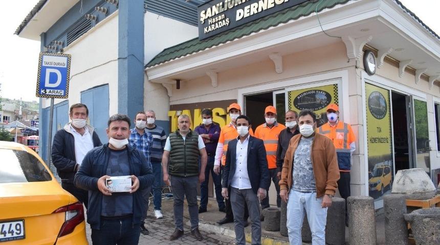 Şanlıurfa’da taksicilerin maske talebi anında karşılandı