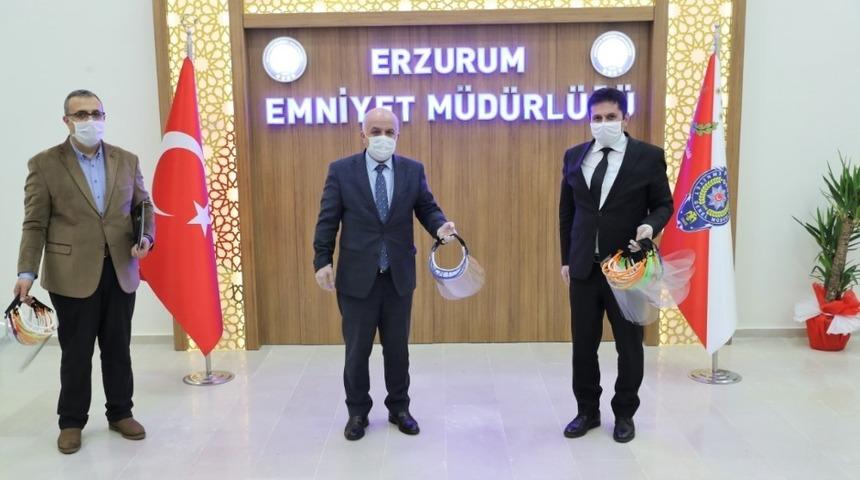Milli Eğitimden Emniyet &ccedil;alışanlarına koruyucu siperlik
