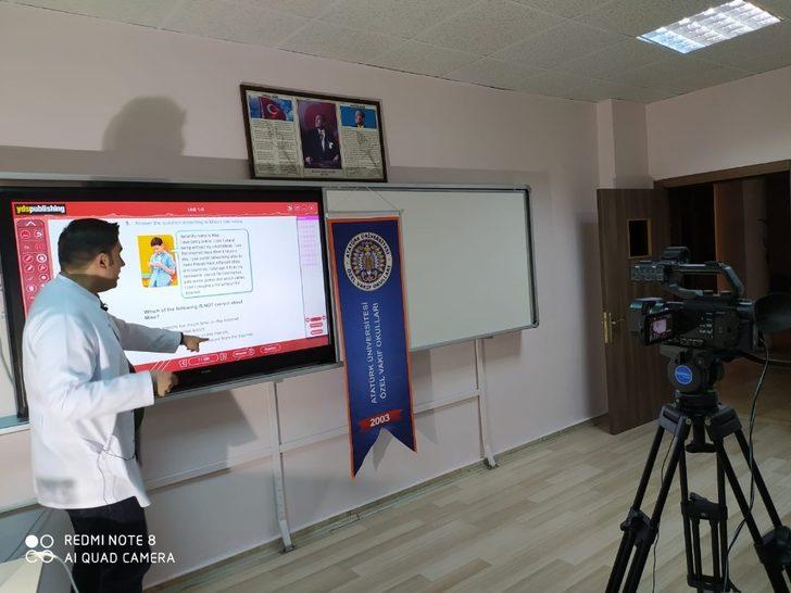 Vakıf okulları eğitimde mesafe tanımıyor G2