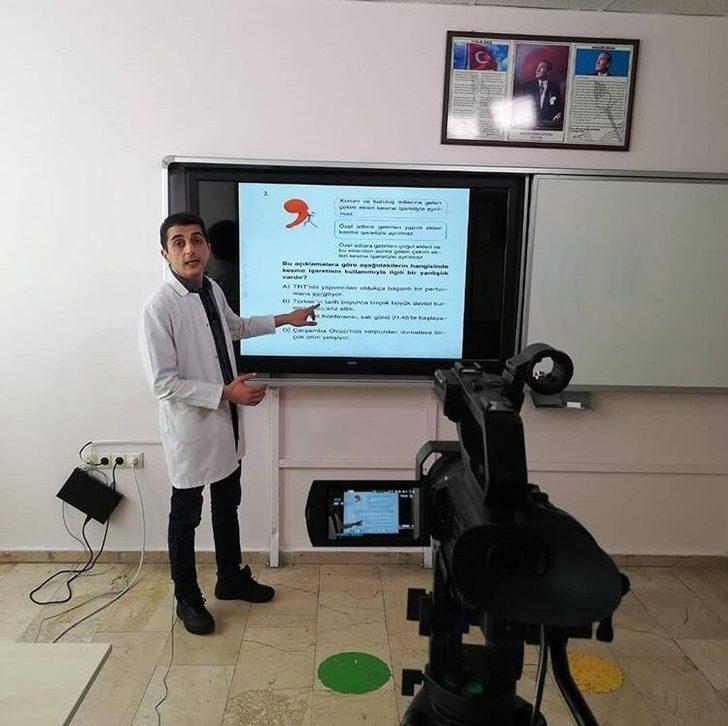 Vakıf okulları eğitimde mesafe tanımıyor G3