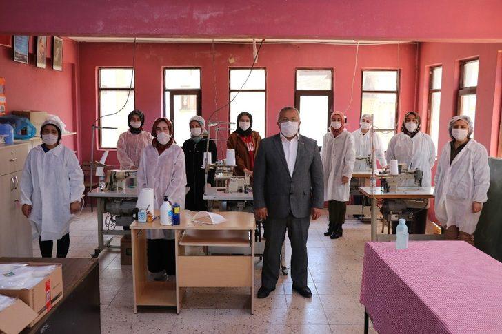 Ormanlı Belediyesi maske üretip halka dağıtıyor G1