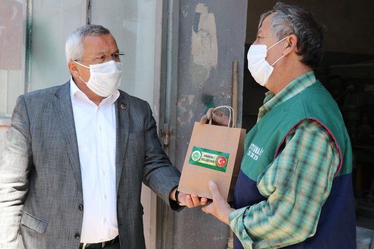 Ormanlı Belediyesi maske üretip halka dağıtıyor G5