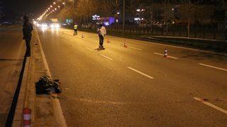 Art arda 2 aracın çarptığı genç hayatını kaybetti