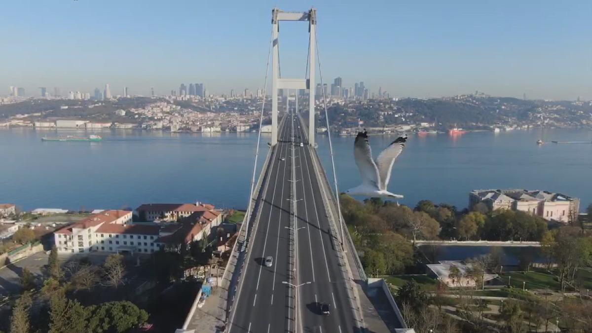 Sokağa &ccedil;ıkma yasağının ardından İstanbul boş kaldı