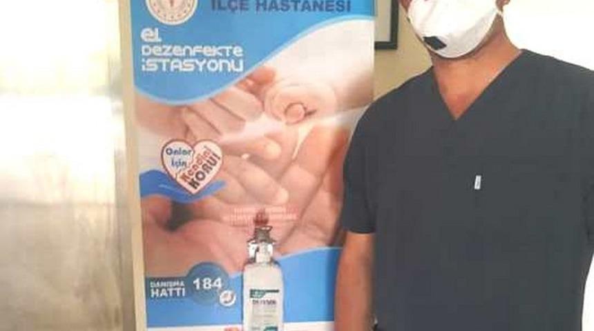 Hisarcık AK Parti&rsquo;den h&uuml;k&uuml;met konağı ve hastane girişine dezenfekte standı