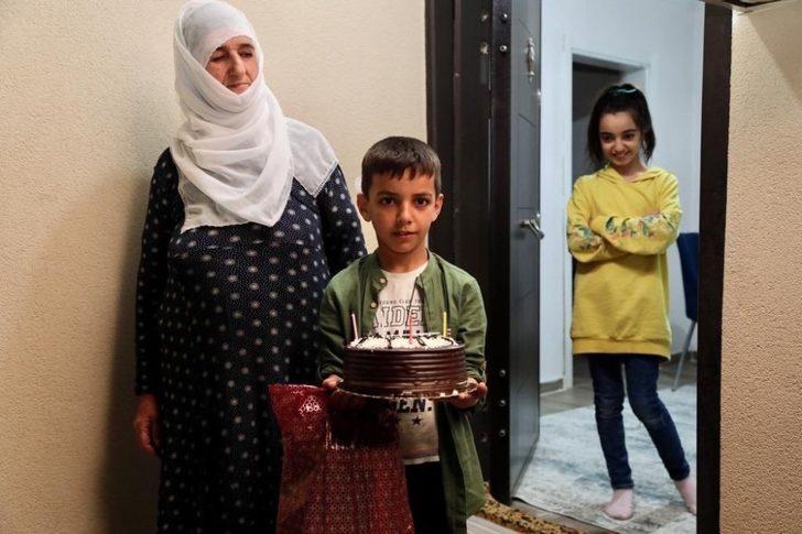 Küçük Hamza’nın doğum gününü polis kutladı G4