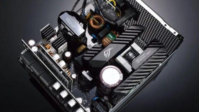 Asus Republic of Gamers yeni güç kaynaklarını duyurdu