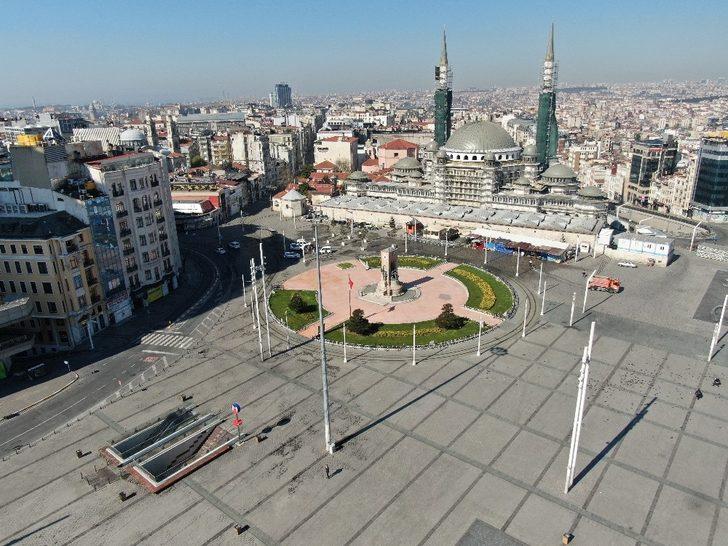 Tarihi Taksim Meydanı ve İstiklal Caddesi’nde sessizlik hakim G2