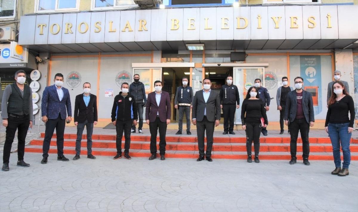 Başkan Yılmaz&rsquo;dan, vir&uuml;sle m&uuml;cadele &ccedil;alışması y&uuml;r&uuml;ten personele teşekk&uuml;r