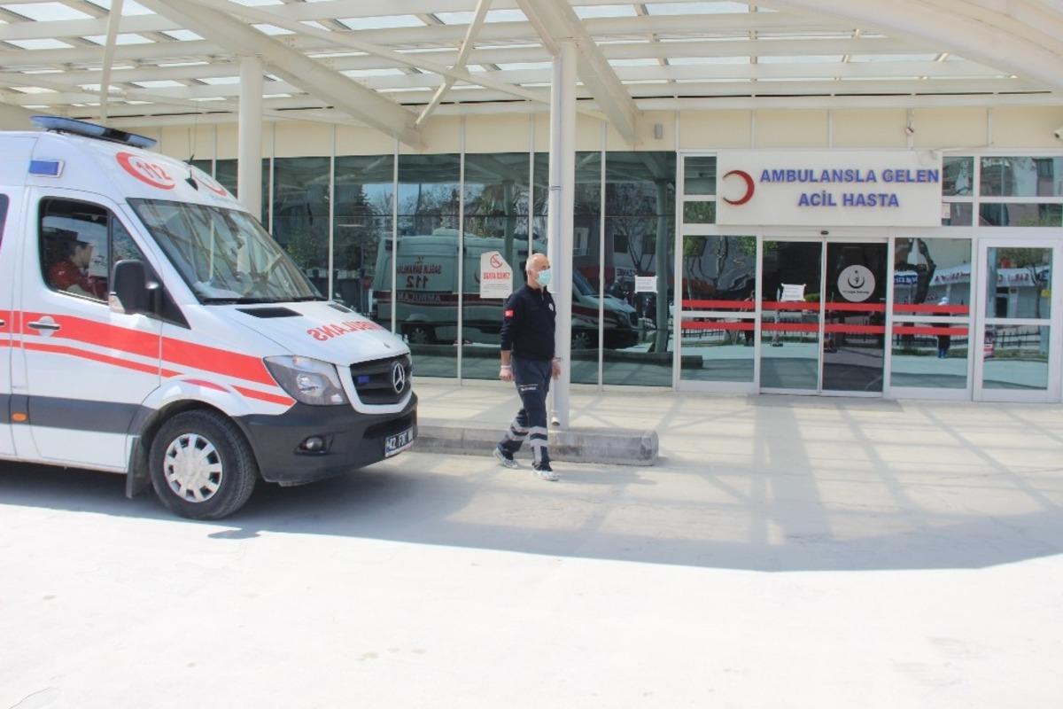 Fransa&rsquo;da fişi &ccedil;ekilmek istenen hasta ambulans u&ccedil;akla Konya&rsquo;ya getirildi