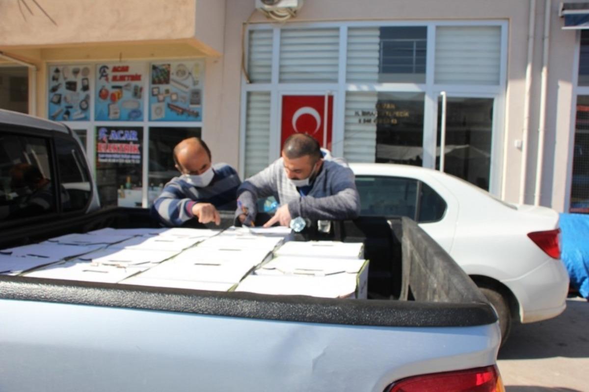 Kastamonu&rsquo;da berber ve kuaf&ouml;rlere yardım kolisi dağıtıldı