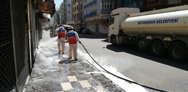 Büyükşehir Belediyesi kent genelinde çalışmalarını sürdürüyor