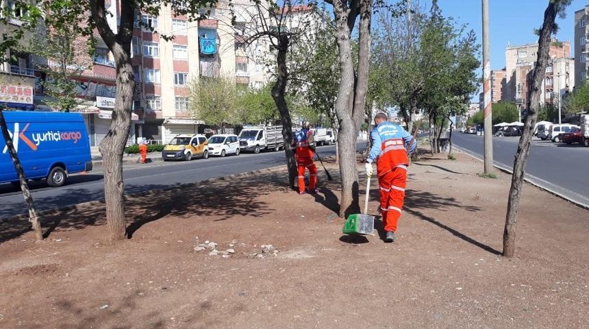 B&uuml;y&uuml;kşehir Belediyesi kent genelinde &ccedil;alışmalarını s&uuml;rd&uuml;r&uuml;yor