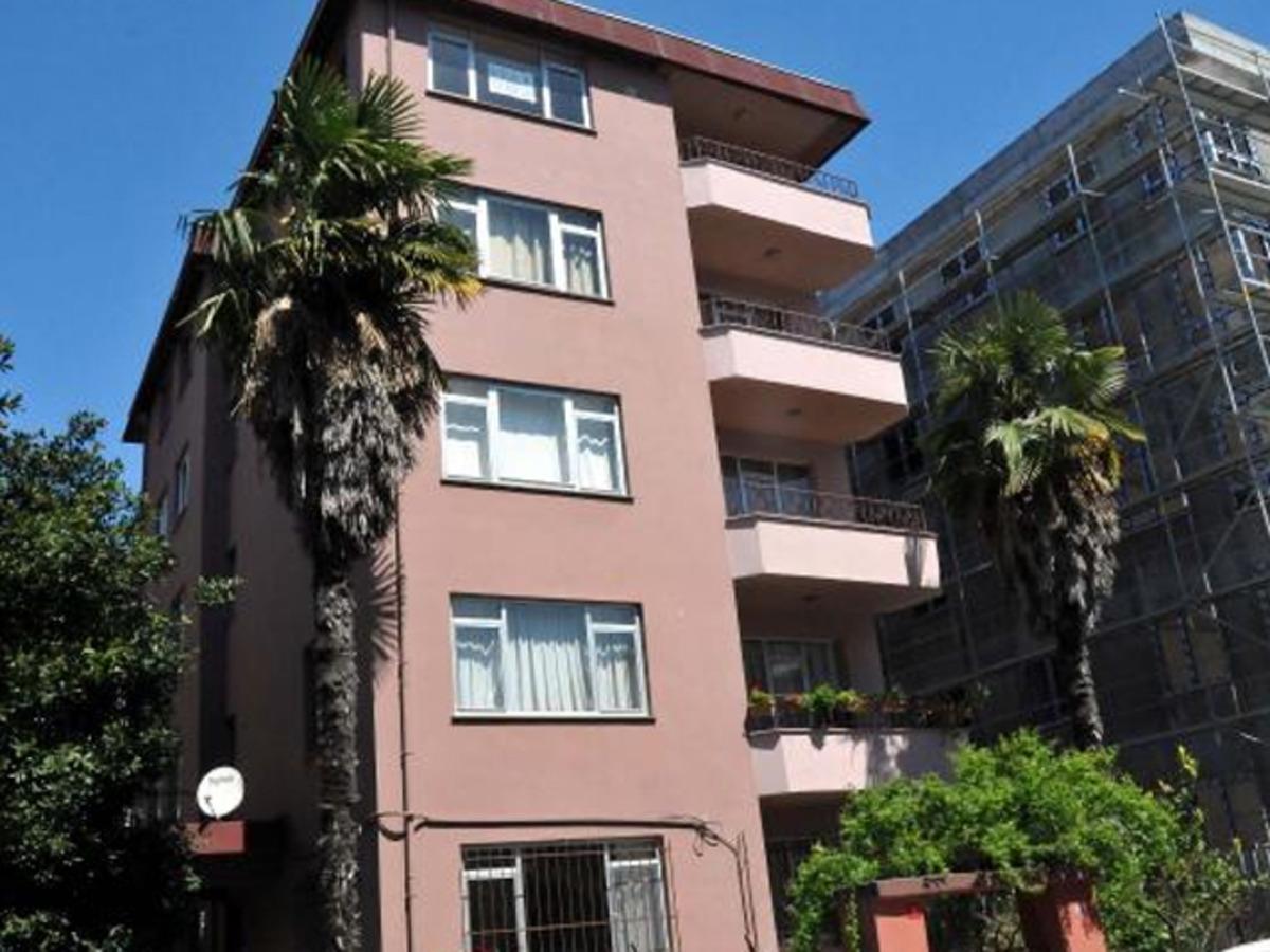 İstanbul'da kan donduran olay! Yaşlı kadın ayakkabı bağcığı ile &ouml;ld&uuml;r&uuml;ld&uuml;