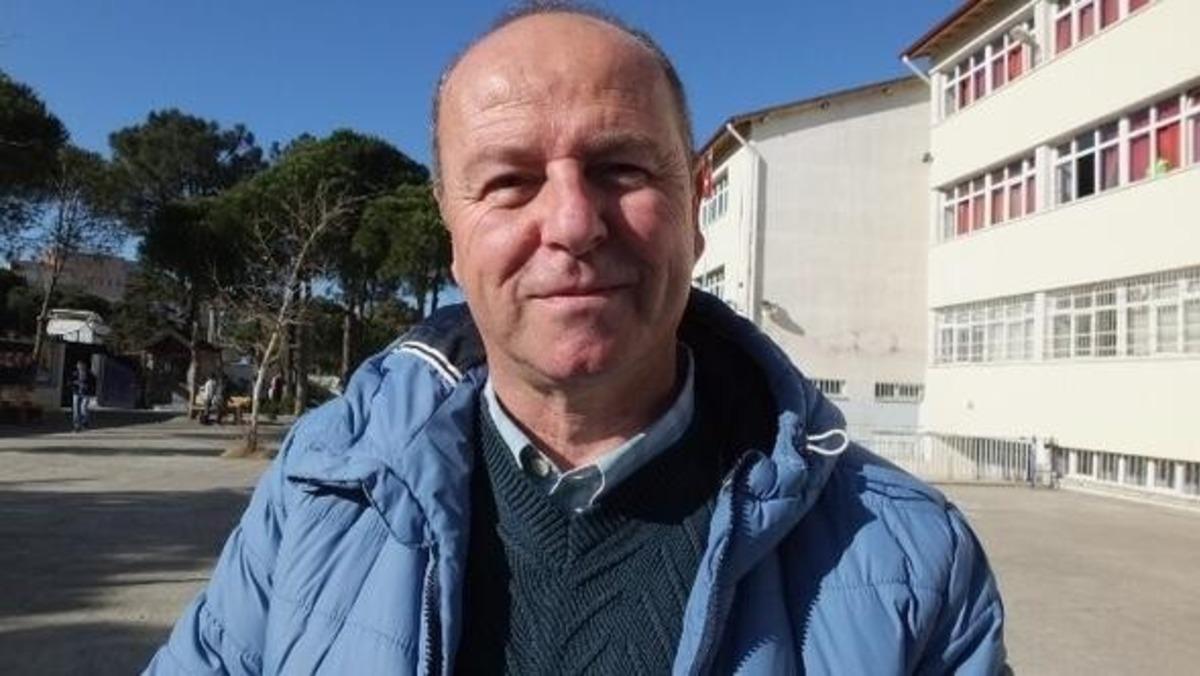 Burhaniyeli mimar Mustafa &Ouml;zcan oğlunun yanında toprağa verildi