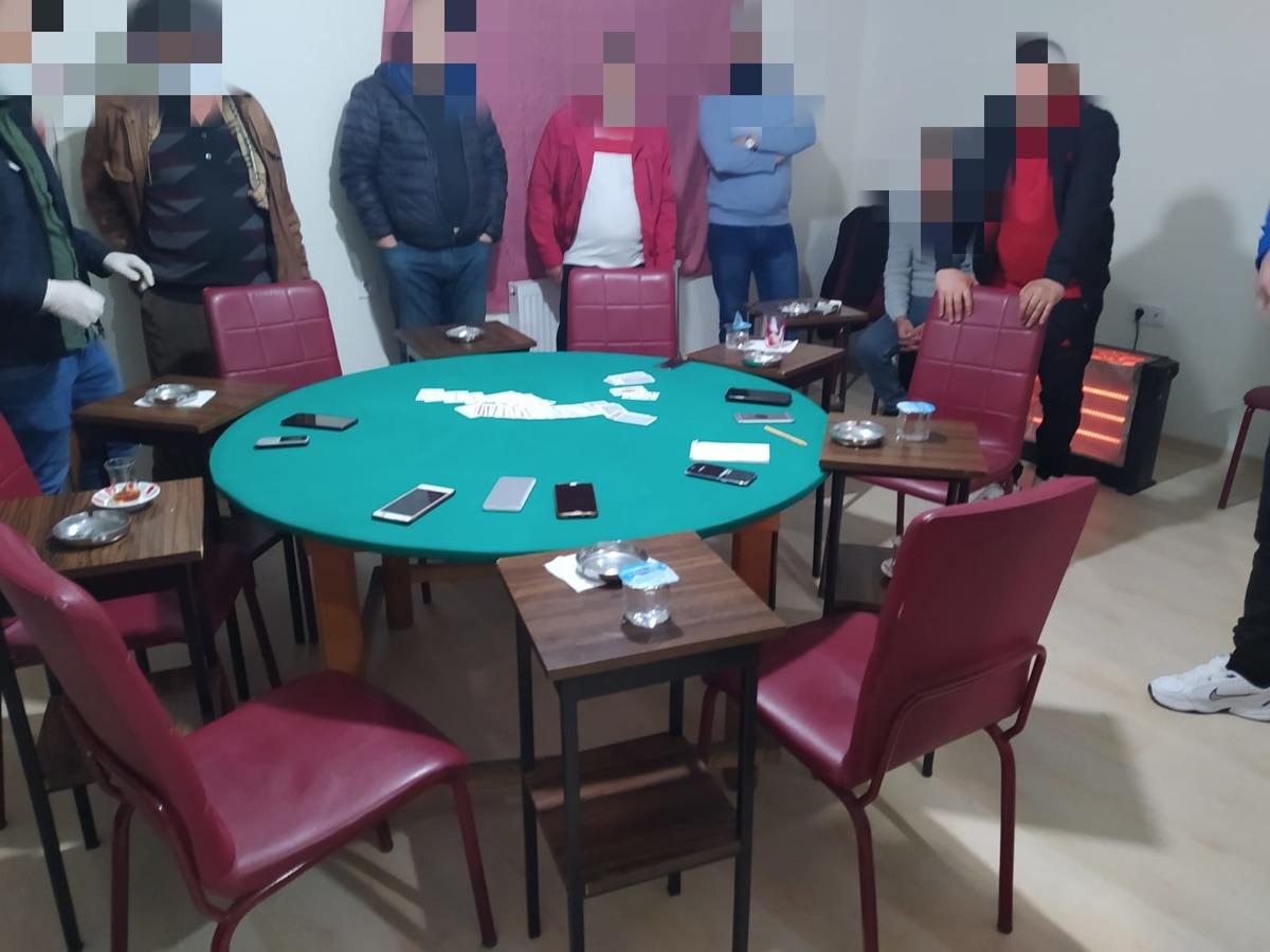 Kumar oynarken yakalanan basıldılar