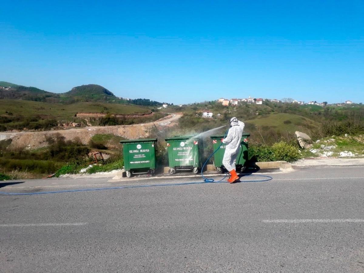 Kdz. Ereğli&rsquo;de sokak ve caddeler k&ouml;p&uuml;kl&uuml; su ile yıkanıyor