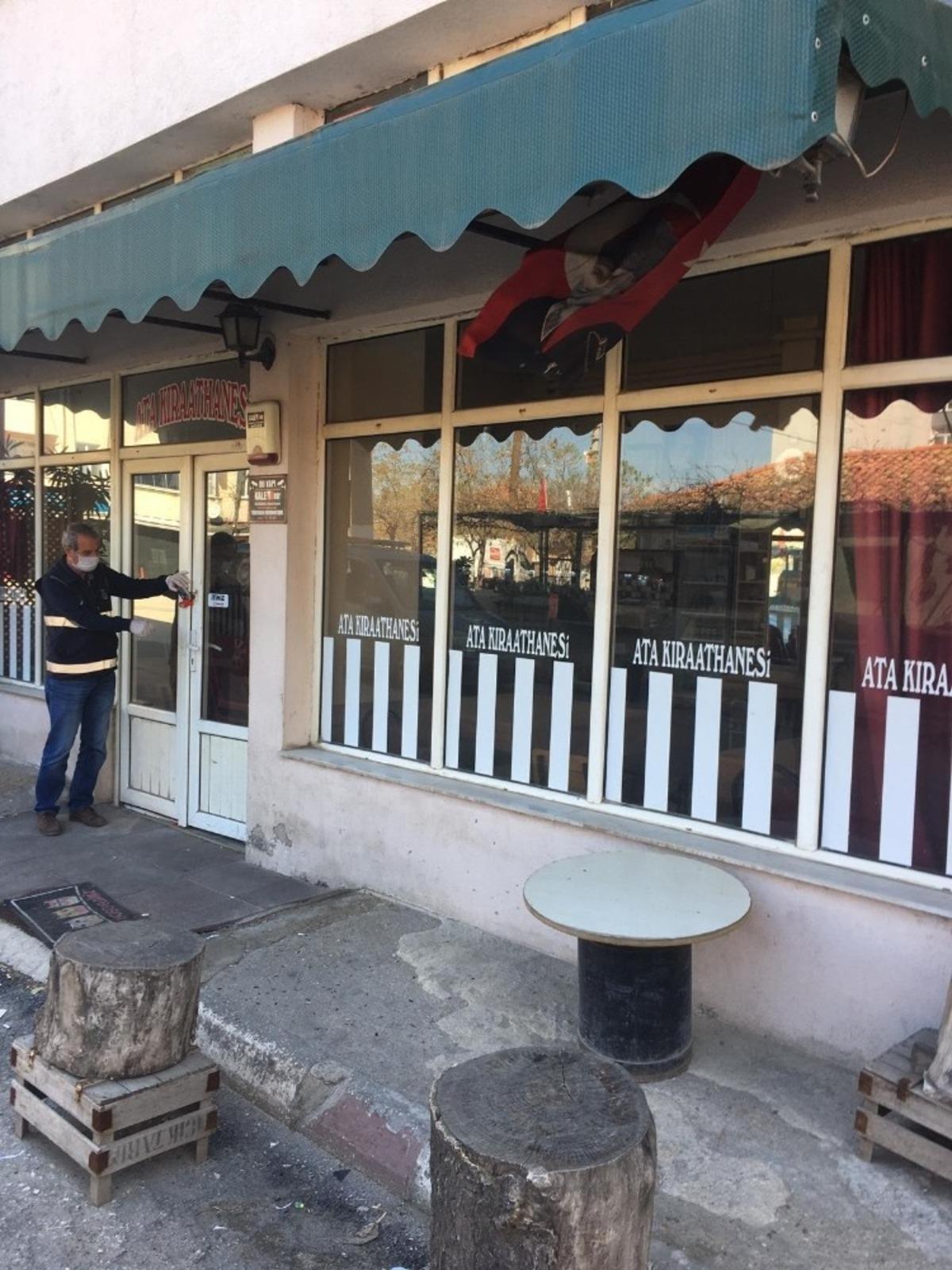 Keşan&rsquo;da yasaklara uymayan bir kıraathane m&uuml;h&uuml;rlendi