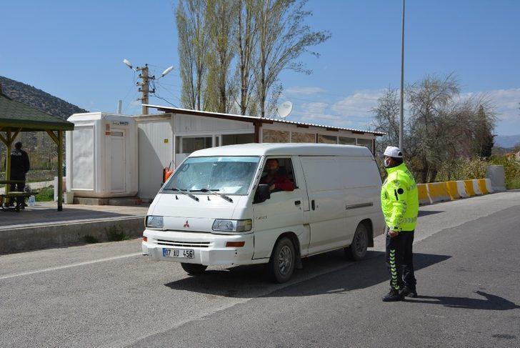 Korkuteli kurallara uydu, ihtiyaçlar eve servis edildi G5