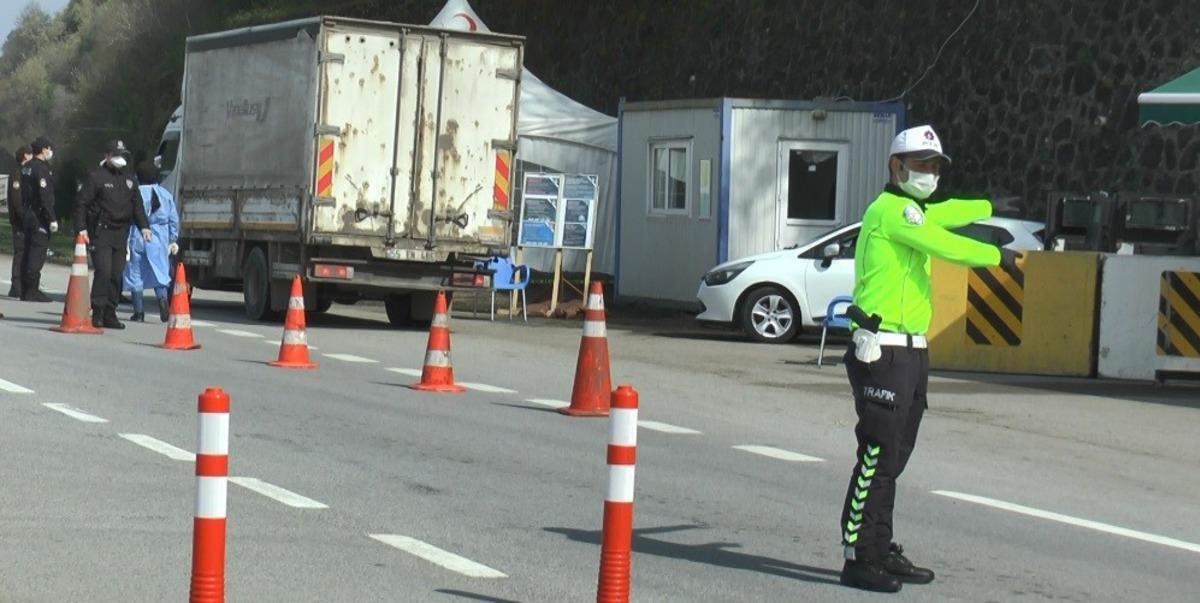 Trabzon-Giresun arasındaki kontrol noktasında uygulamalar devam ediyor