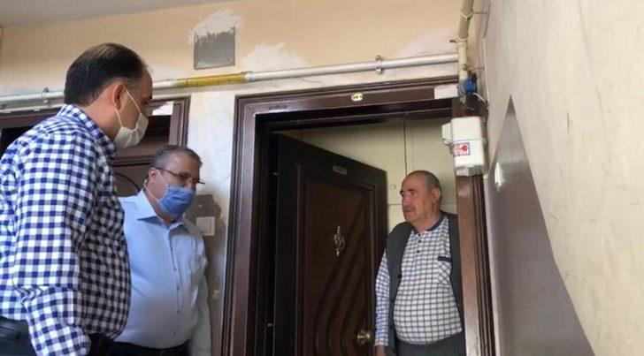 Kapı kapı gezip maske ve yardım kolisi dağıttılar G2