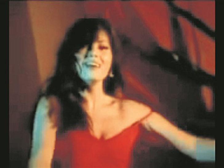 Türkan Şoray kızı için sandığı açtı G5