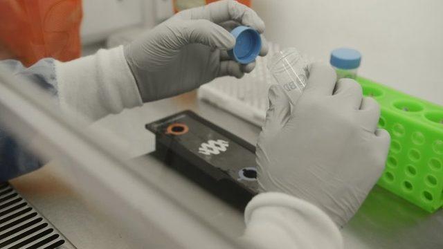 Sunday Times: İngiltere nin koronavir&uuml;s salgınında uyurgezer halde felakete y&uuml;r&uuml;d&uuml;ğ&uuml; 38 g&uuml;n 2