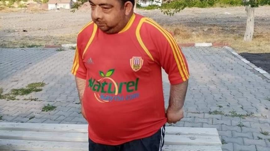 Malatya spor camiasında Mersedes Kadir &uuml;z&uuml;nt&uuml;s&uuml;