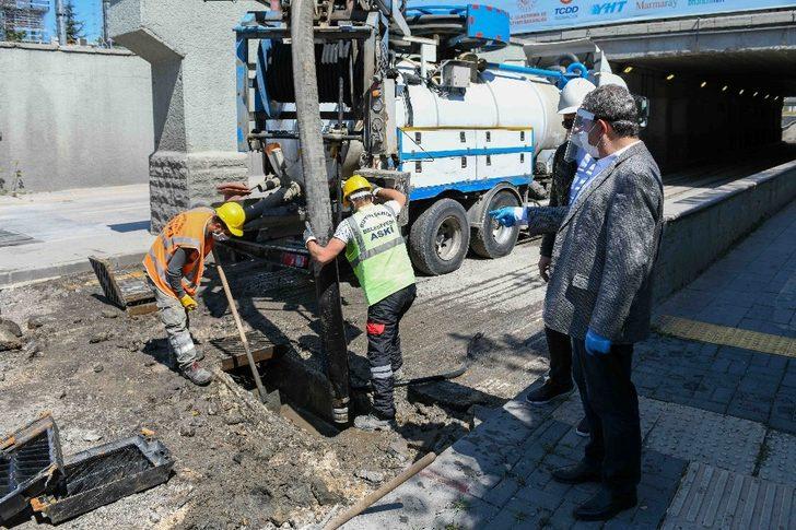 ASKİ ekipleri Ulus’taki eski atık su hattını yeniliyor G2