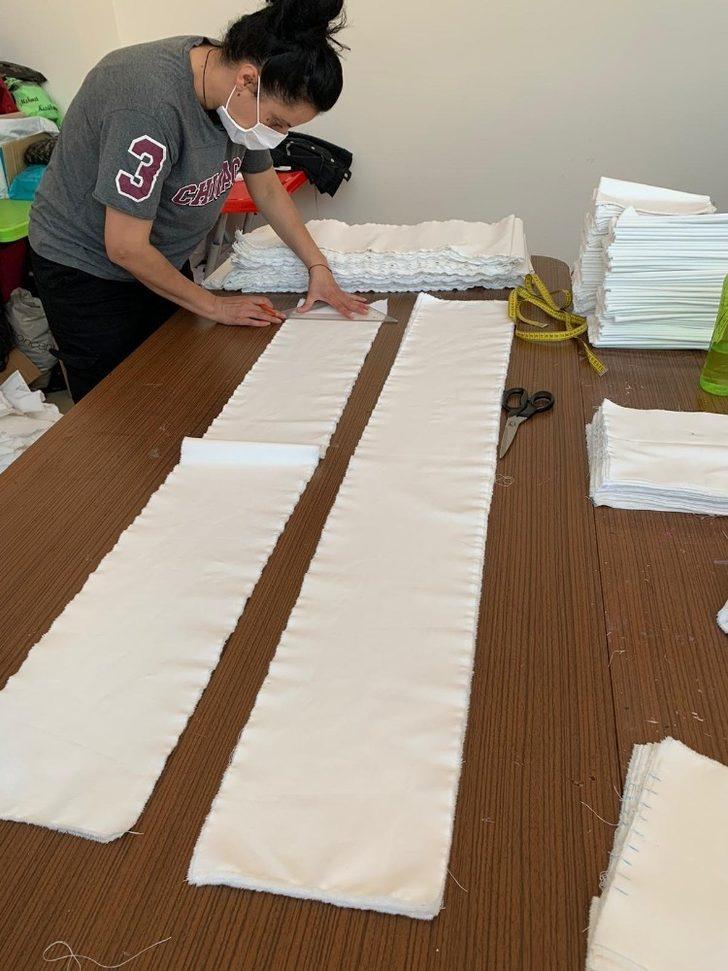 Kuyucak Belediyesi tarafından 30 bin maske üretildi G3