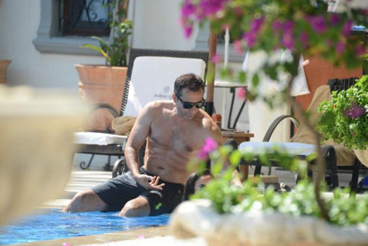 Rafet El Roman ve eşi Bodrum'da tatilde G4