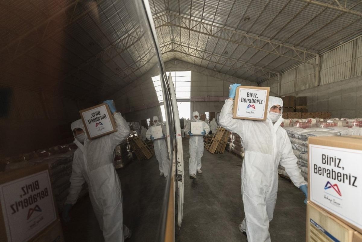 Mersin&rsquo;de her g&uuml;n 4 bin gıda kolisi ihtiya&ccedil; sahiplerine dağıtılıyor