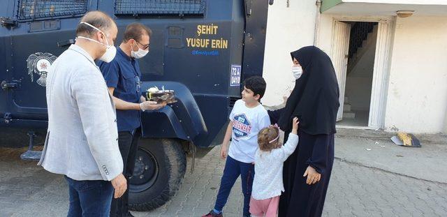 TÜGŞAV şehit oğlunun doğum gününü kutladı