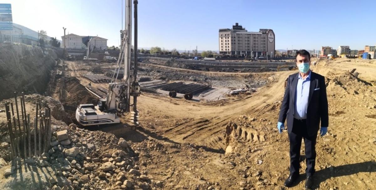 Osmangazi Meydanı&rsquo;nda tedbirli &ccedil;alışma