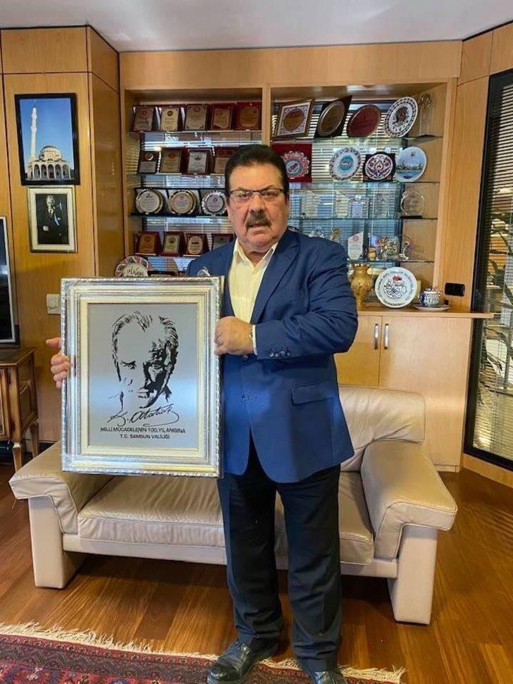 Hayırsever iş adamından Bafra Belediyesine 30 bin adet maske G3